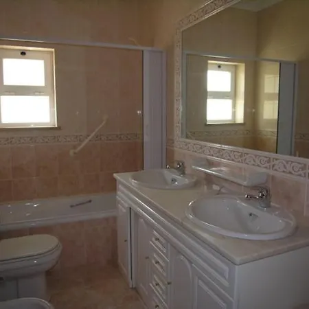Casa Da Praia Para Férias - Vila Pinheiro - Vivenda Johanna