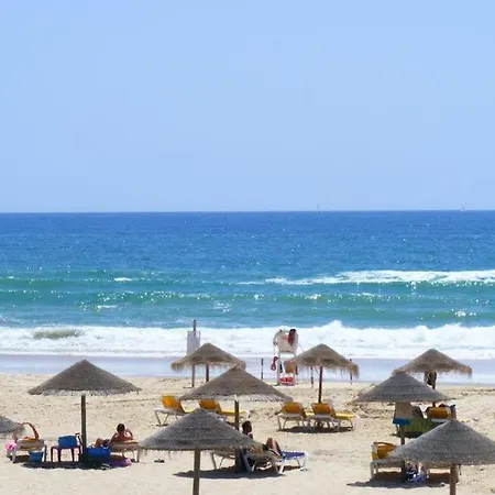 Casa Da Praia Para Férias - Vila Pinheiro - Vivenda Johanna * Lagos
